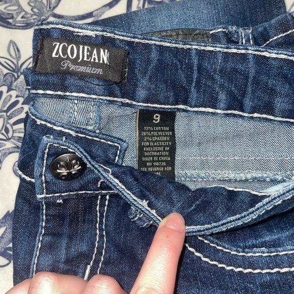 Zco Women's Blue Jeans - Picture 4 of 4